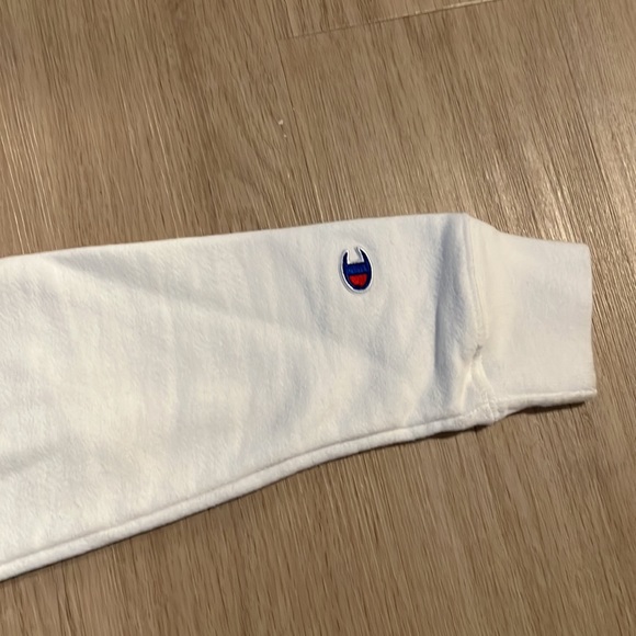 Champion Crew Neck Athleisure Sweat Shirt - Picture 4 of 5